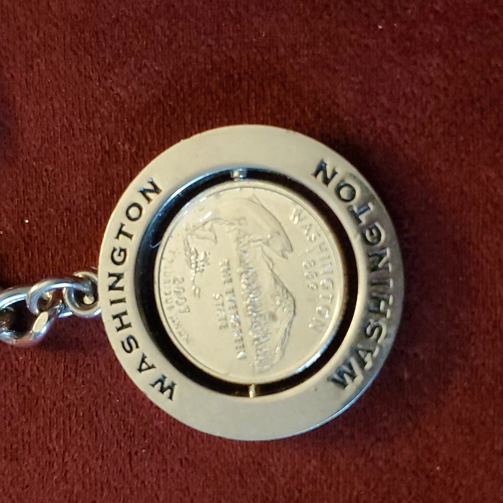 NWOT Washington‎ Key Chain - Picture 2 of 6